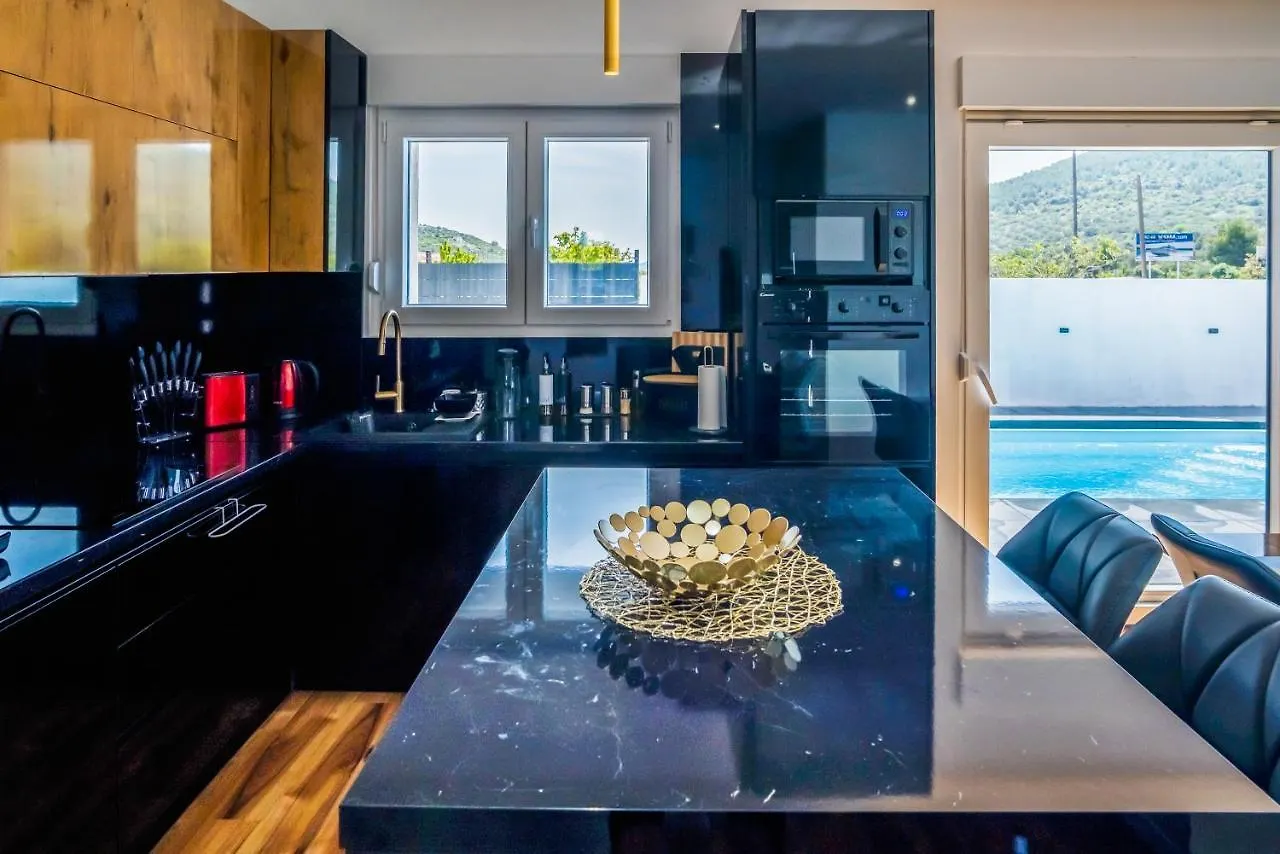 Luxury Villa Impossible Trogir 0*,